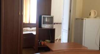 Гостиница Guest House na Telmana Геленджик Большой двухместный номер-5